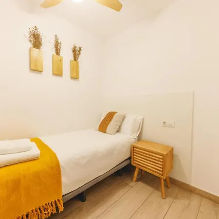 Bravissimo Argenteria 25, Monthly Girona